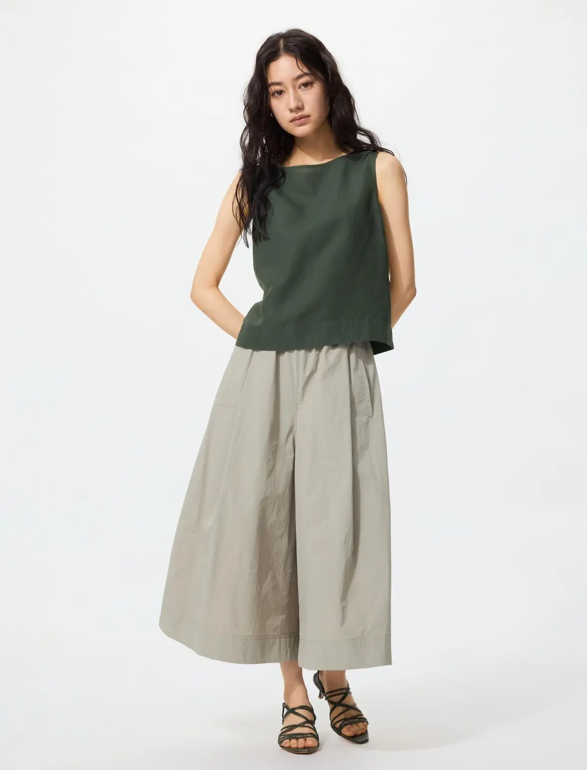 UNIQLO - Quần Culottes Nylon
