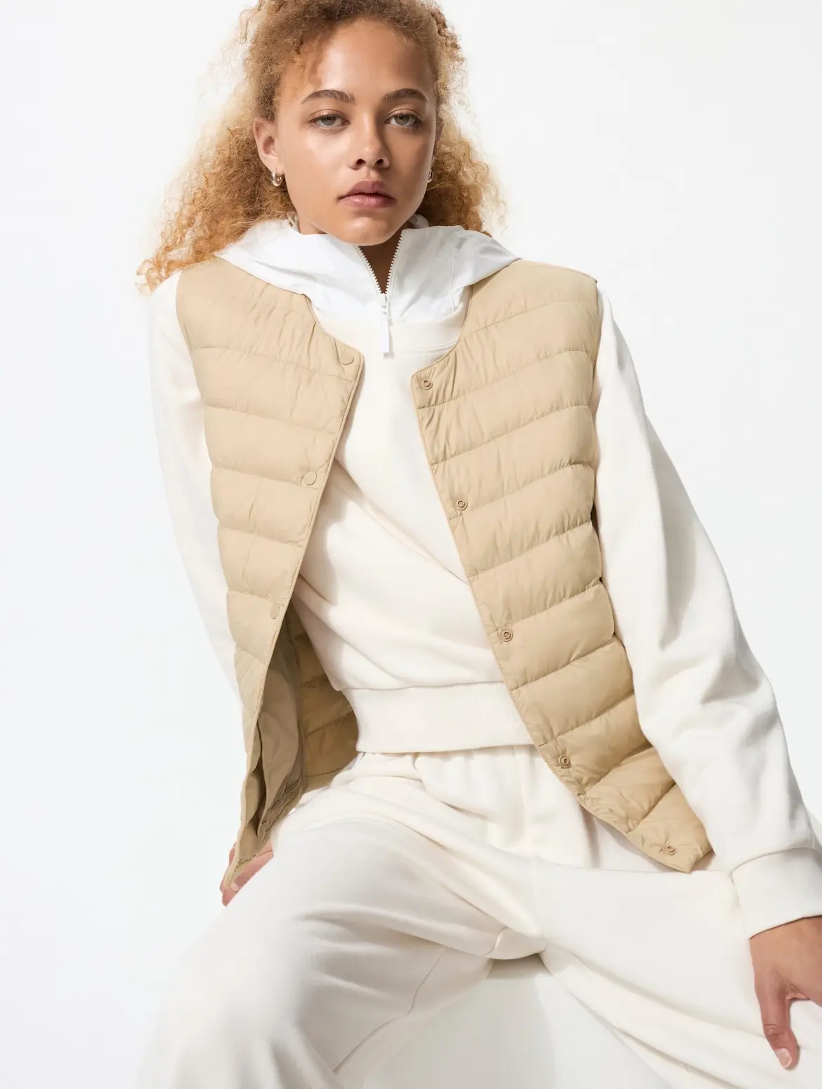 UNIQLO - Áo gile nữ Paftech Compact siêu nhẹ