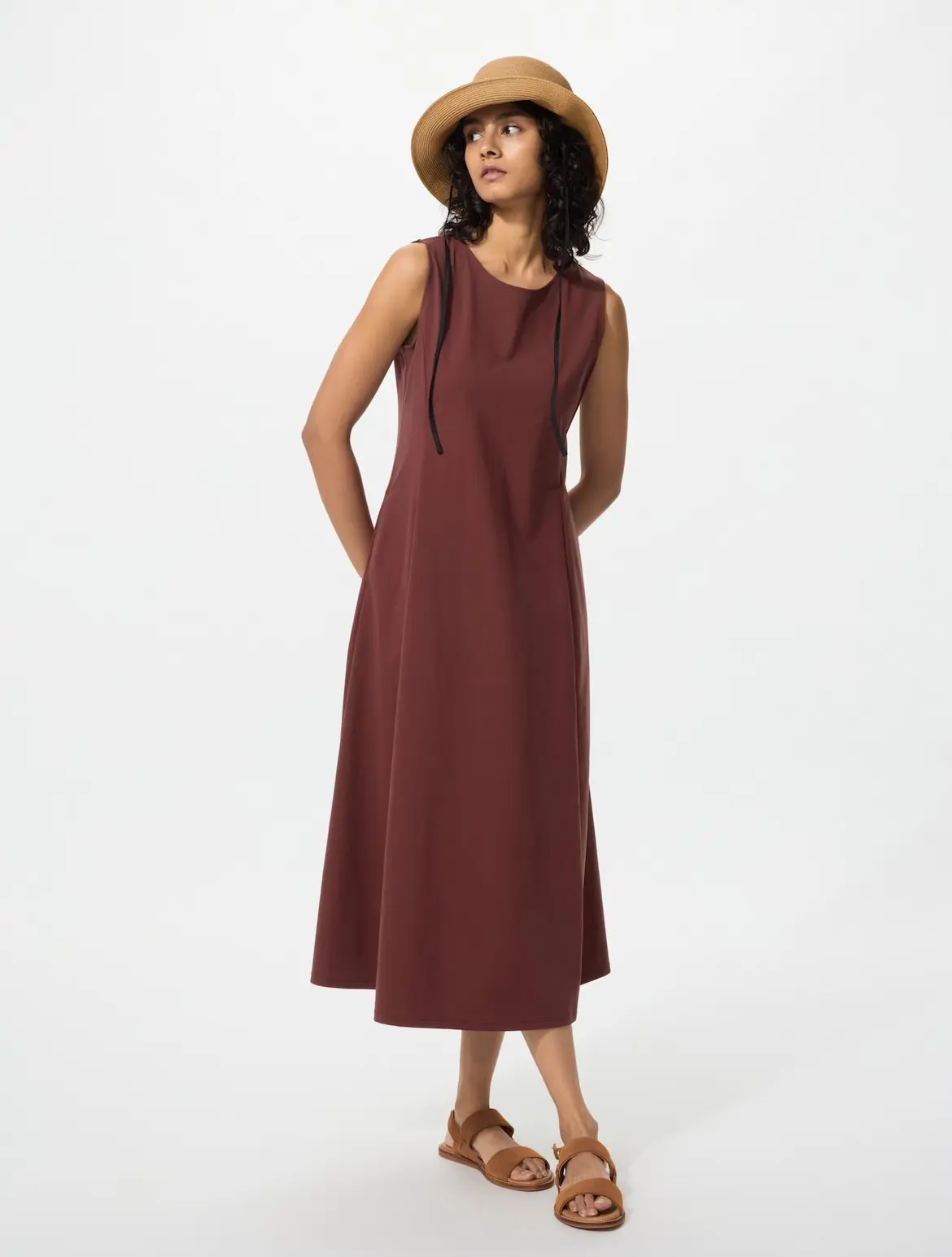 UNIQLO - Váy AIRism siêu co dãn (không tay)